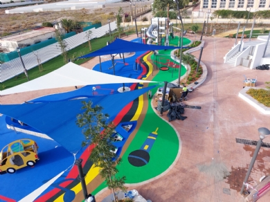 Pavimento continuo de caucho para parques 