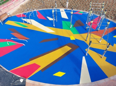 Pavimento continuo de caucho para parques 